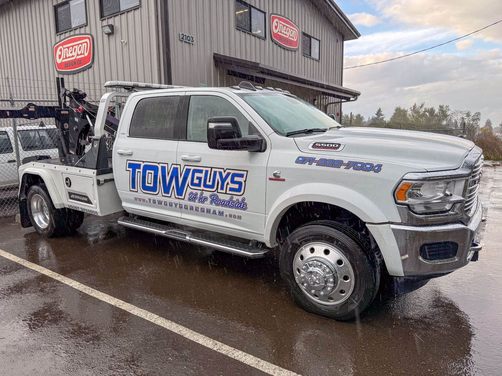 Tow Guys roadside assistance truck in Gresham, Oregon