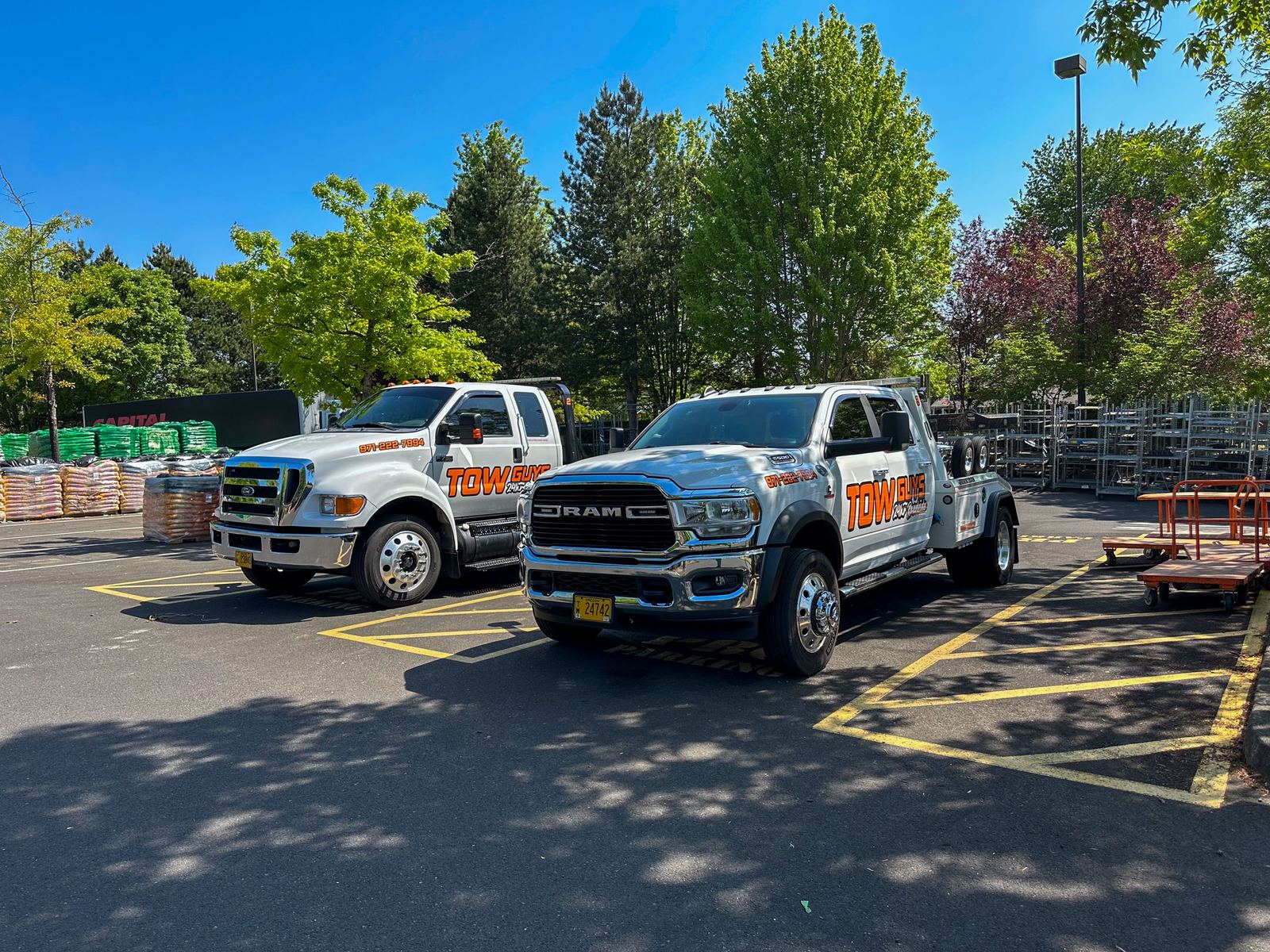 Tow Guys trucks ready for junk car pickup in the Gresham area